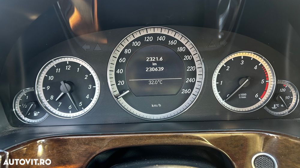 Mercedes-Benz E 220 CDI BlueEfficiency - 10