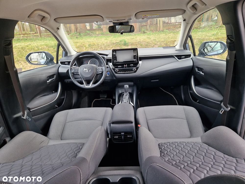 Toyota Corolla 1.8 Hybrid Comfort - 17