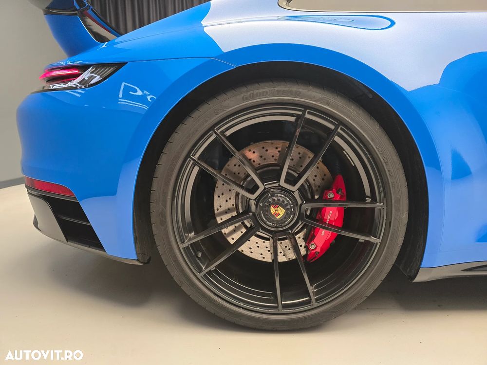 Porsche 911 4 GTS PDK - 14