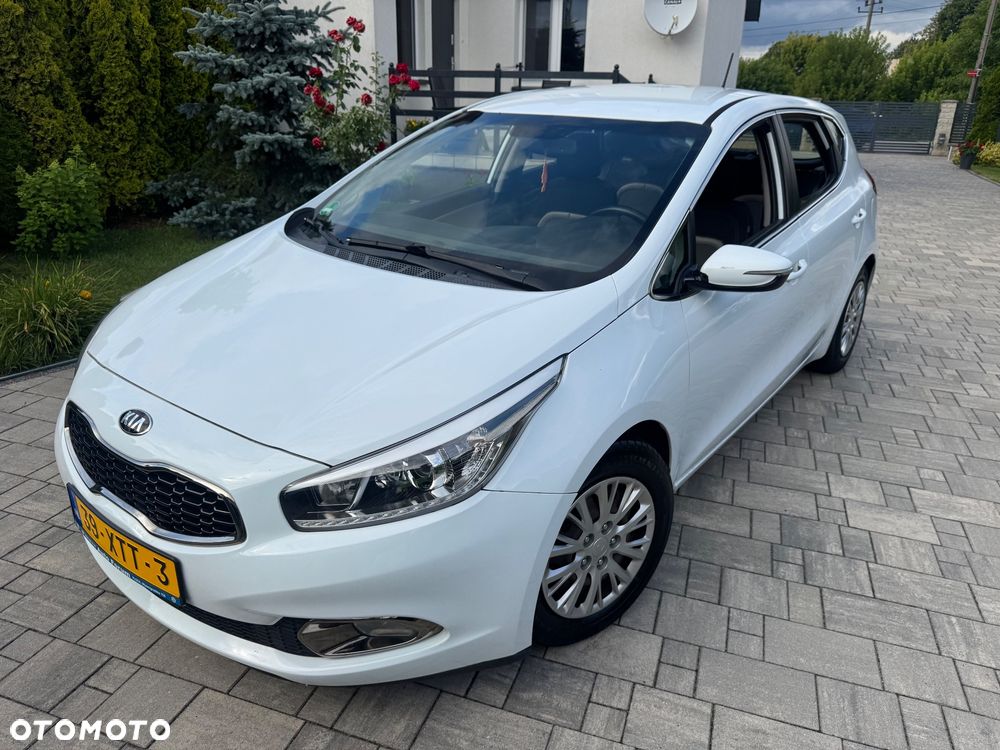 Kia Ceed 1.6 GDI Platinum Edition - 29