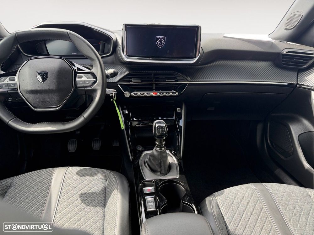 Peugeot 2008 1.2 PureTech Allure — fotografia 10