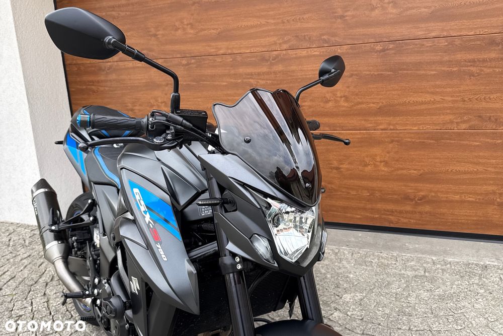 Suzuki GSX - 5