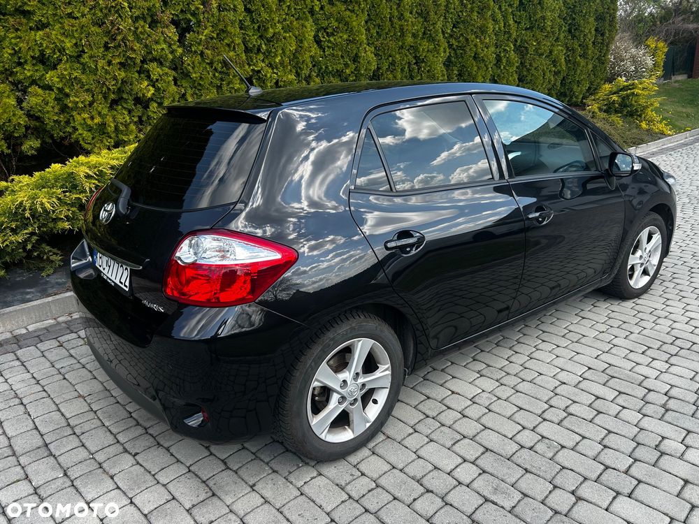 Toyota Auris 1.6 Premium - 8