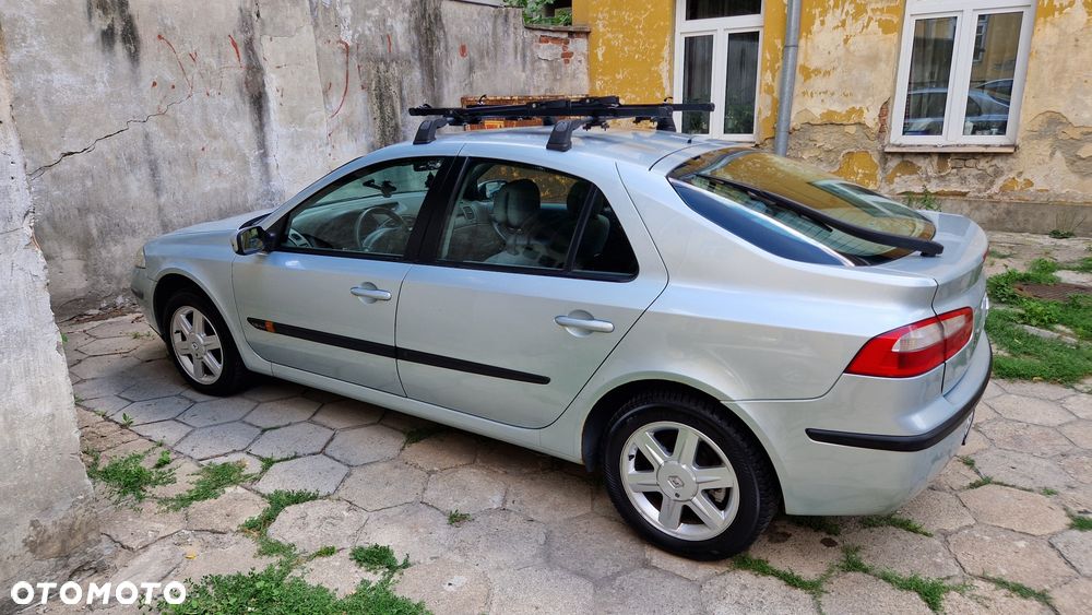 Renault Laguna - 1
