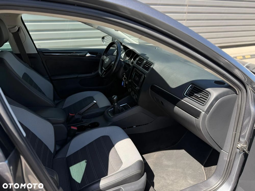 Volkswagen Jetta 2.0 TDI DPF BMT Highline - 17