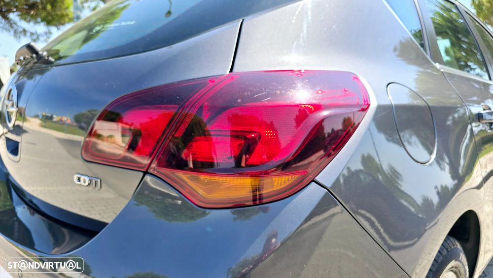 Opel Astra 1.7 CDTI Cosmo - 21