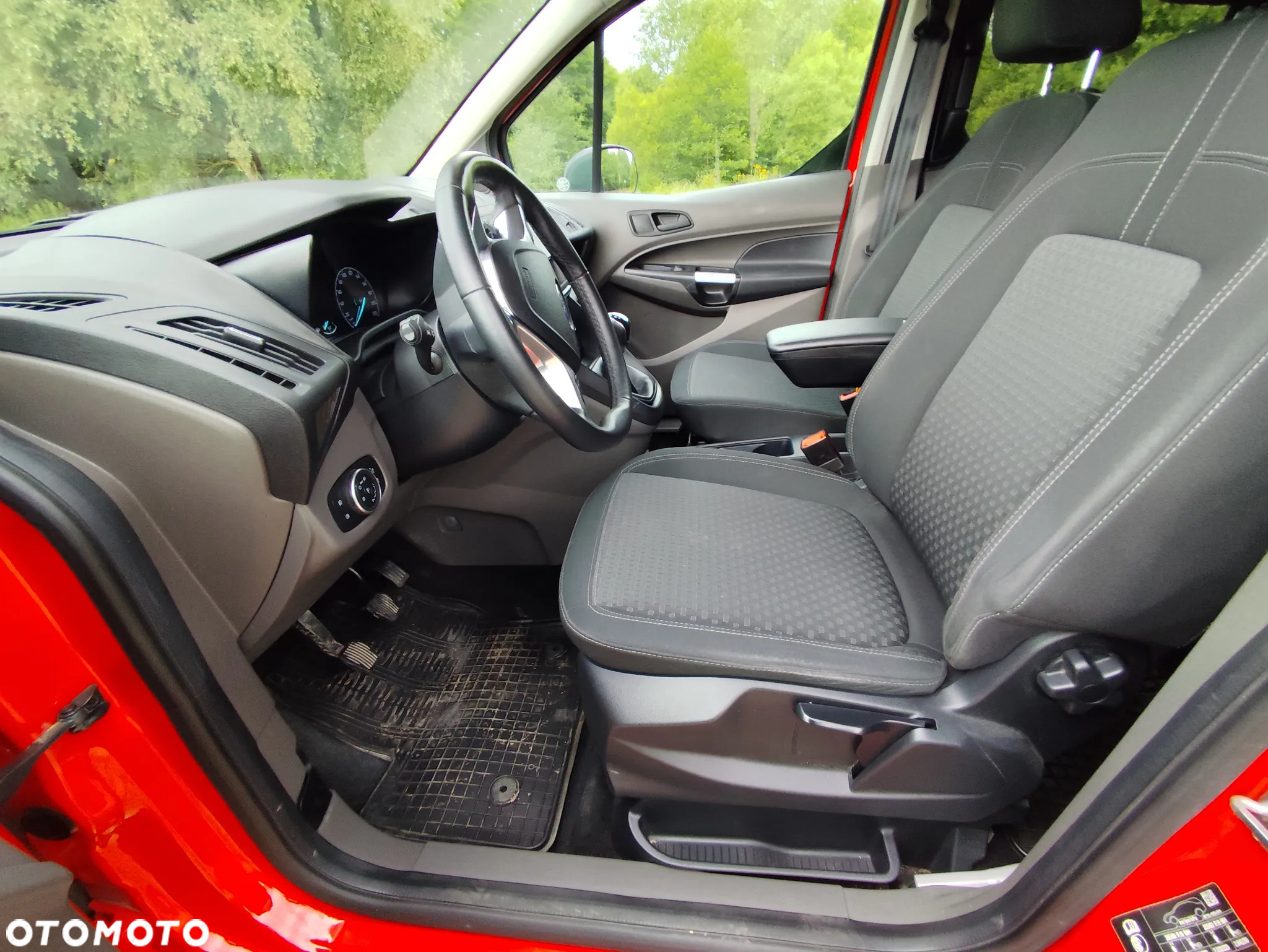 Ford Tourneo Connect 1.5 EcoBlue Active - 24