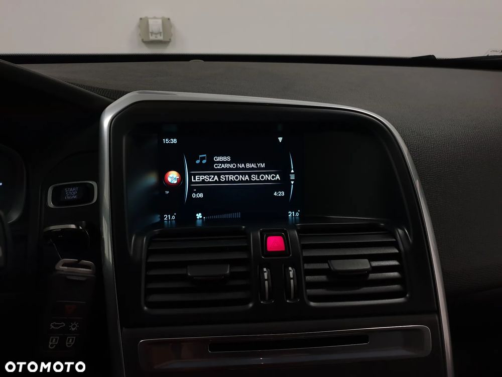 Volvo XC 60 D3 Drive-E Momentum - 17