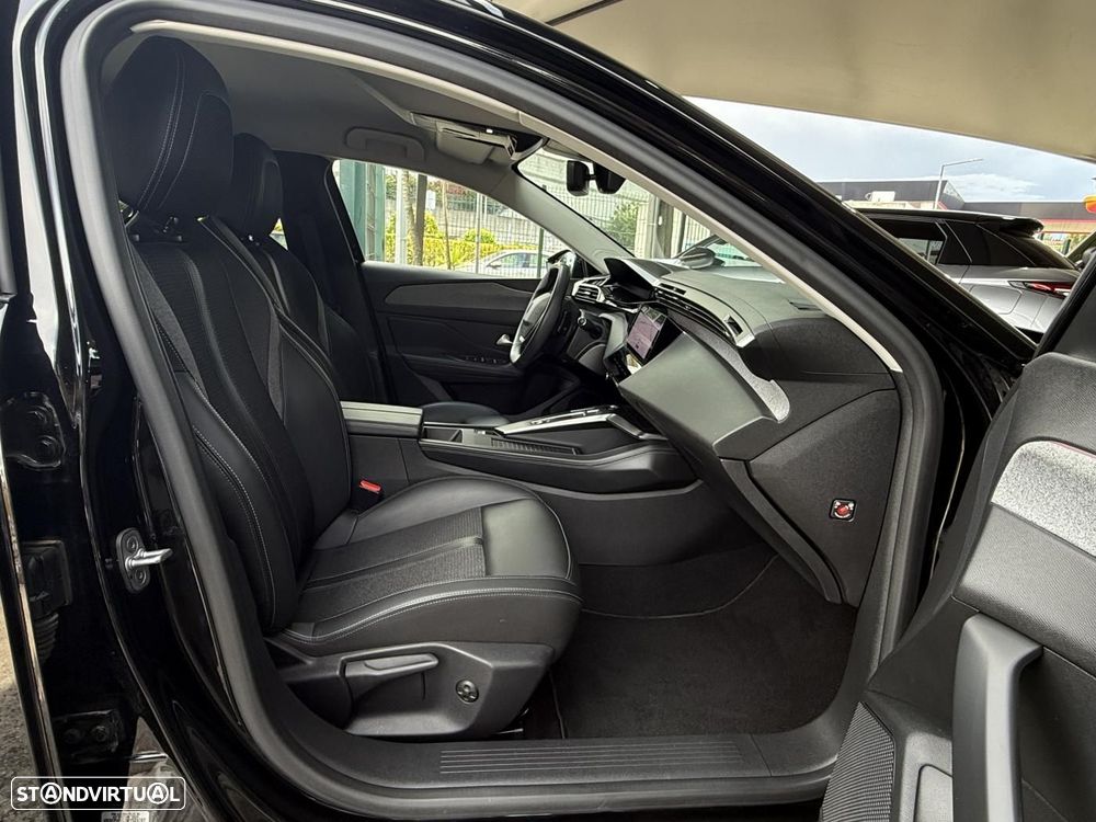 Peugeot 308 1.2 PureTech Allure EAT8 - 41