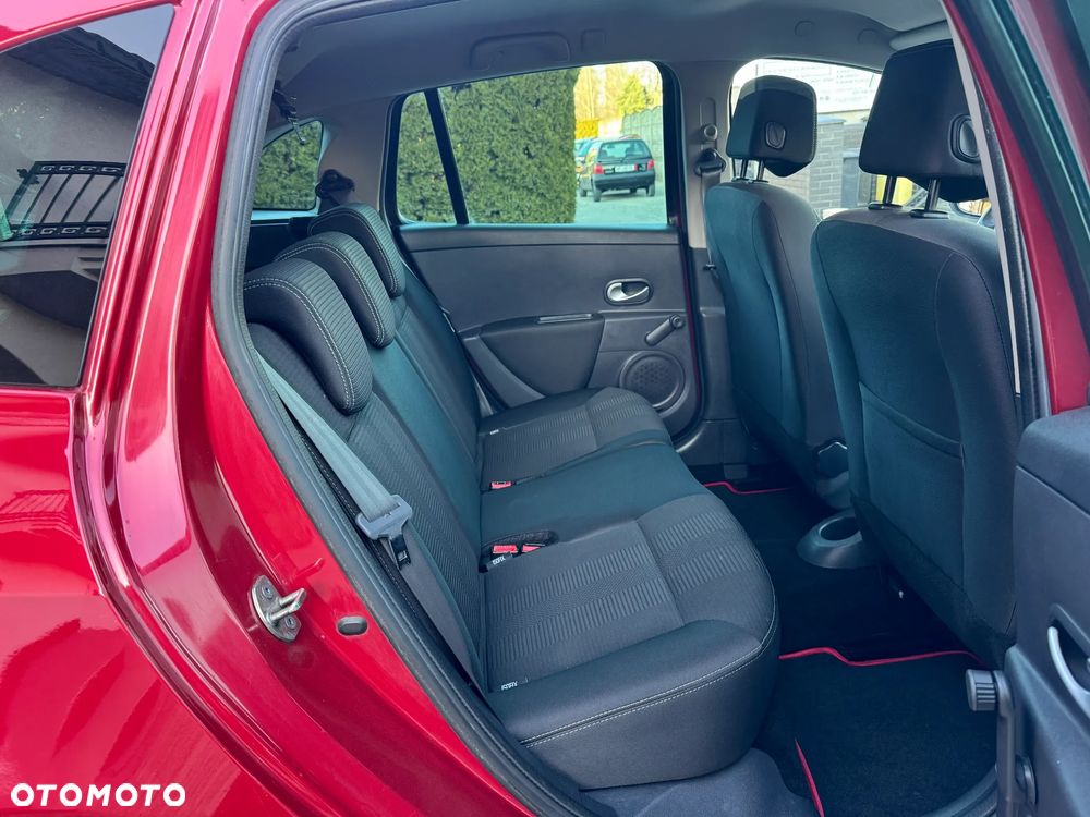 Renault Clio TCe 100 Expression - 30