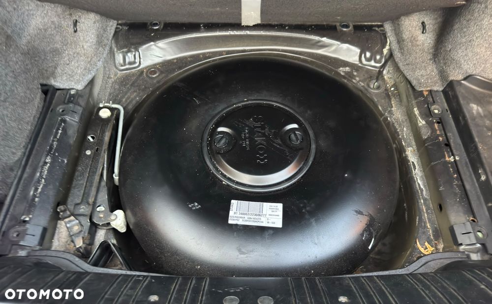 BMW Seria 3 325i - 25