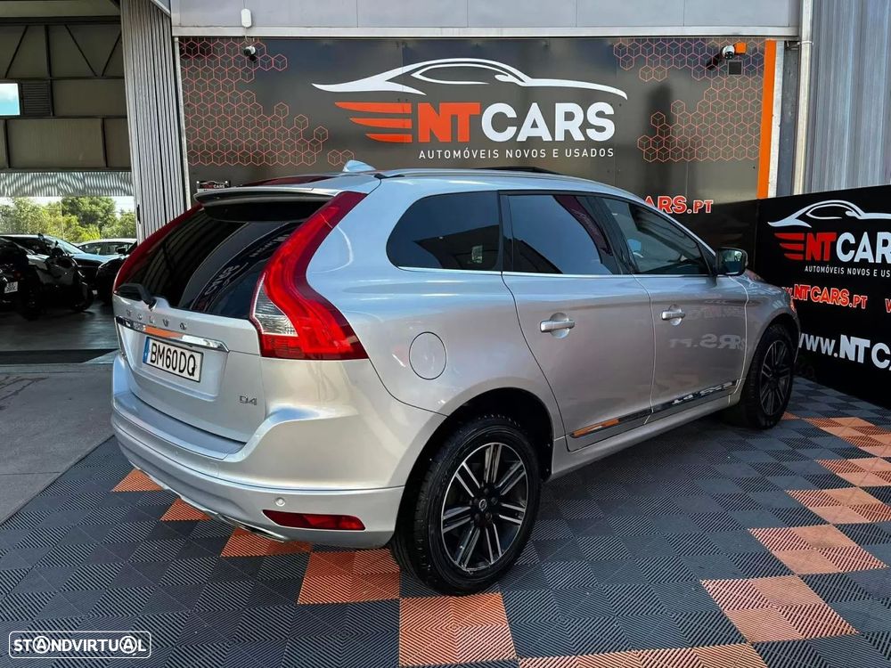 Volvo XC 60 2.0 D4 Momentum Geartronic - 3