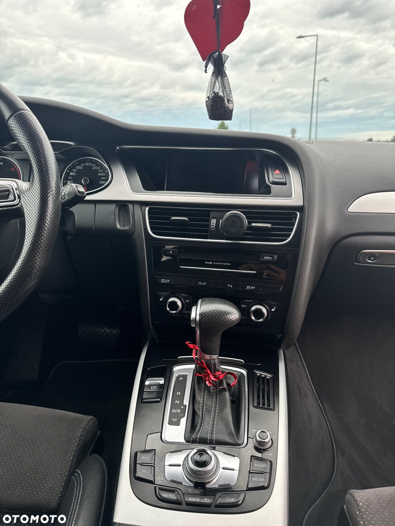 Audi A4 2.0 TDI Quattro Line S tronic - 17
