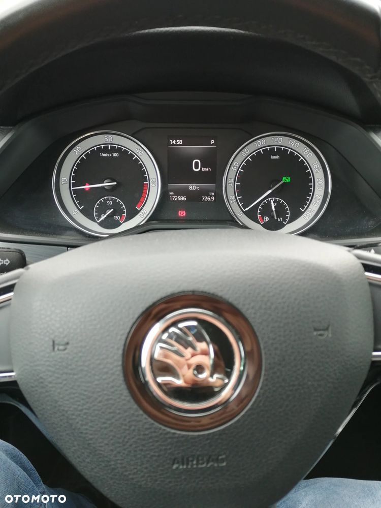 Skoda Superb 2.0 TDI Ambition DSG - 6