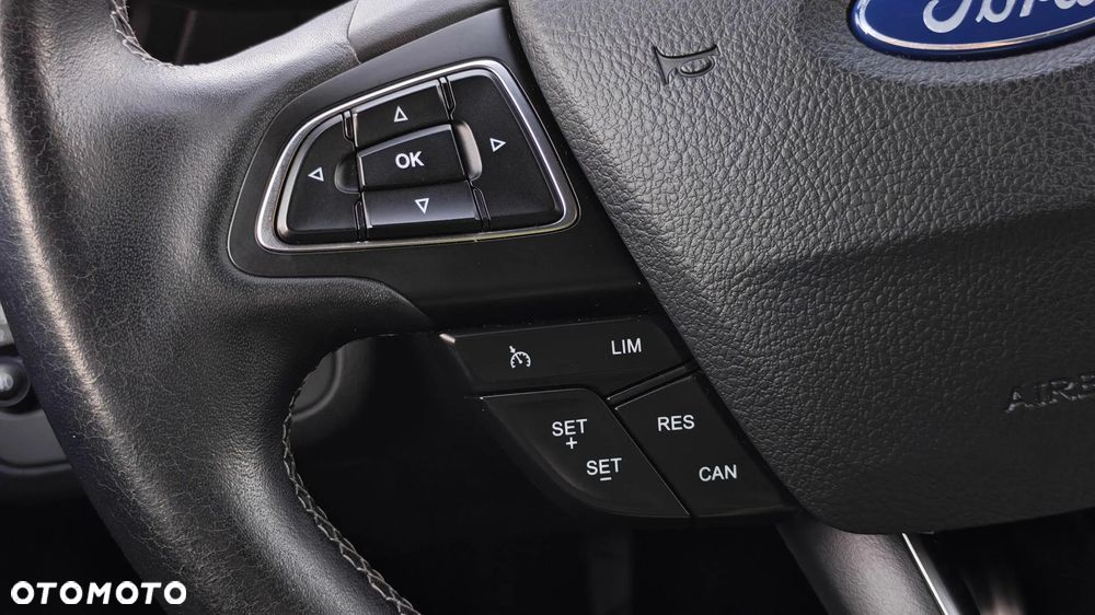 Ford Kuga 2.0 TDCi 4x2 ST-Line - 32