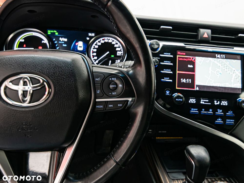 Toyota Camry 2.5 Hybrid Executive CVT - 18