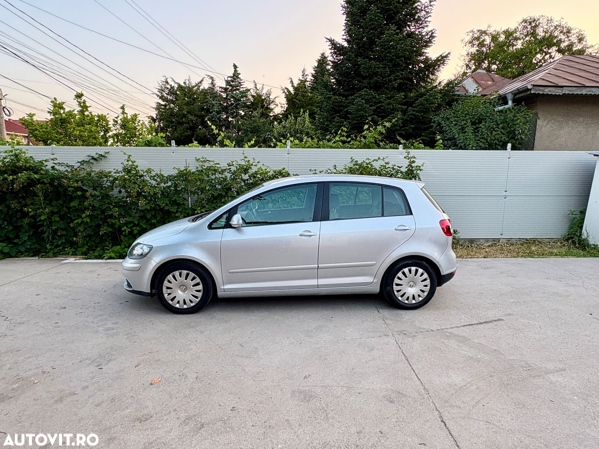 Volkswagen Golf Plus 1.6 FSI Comfortline Tip. - 3