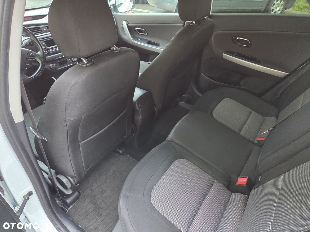 Kia Ceed 1.6 GDI Dream Team Edition - 20