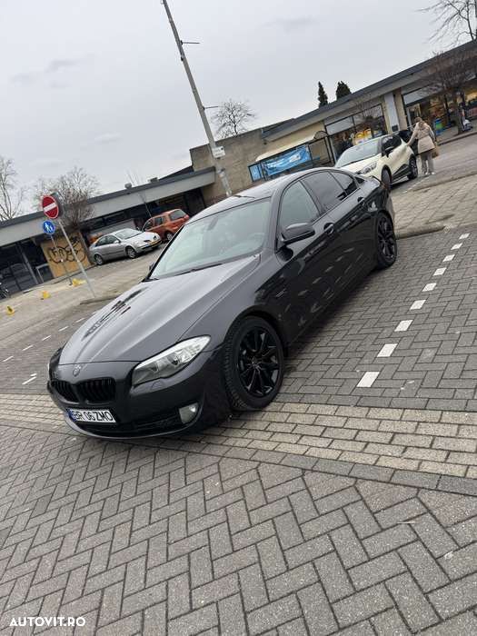 BMW Seria 5 525d xDrive - 7