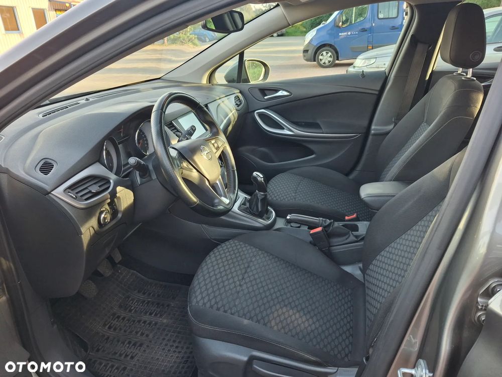 Opel Astra 1.4 T Enjoy - 11