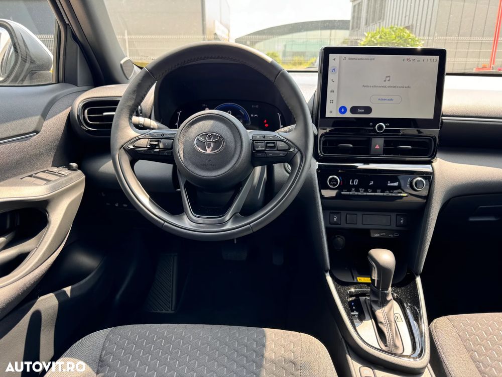 Toyota Yaris 1.5 VVT-i HSD Dynamic Bi-tone - 14