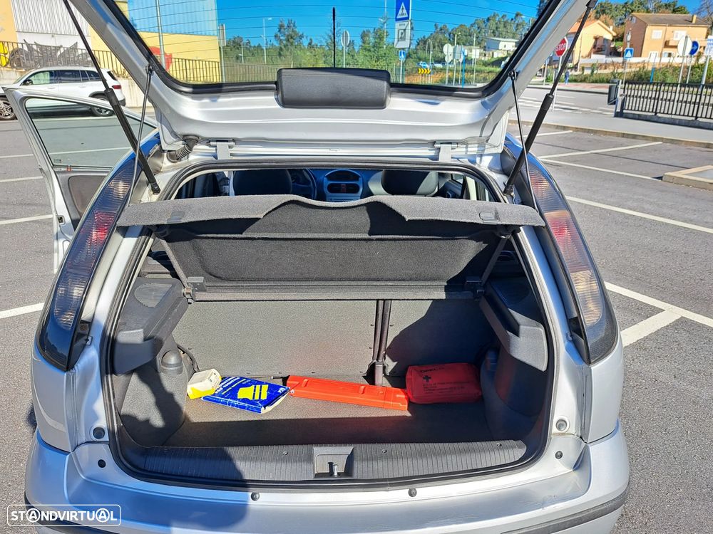 Opel Corsa 1.2 Twinport Cosmo - 11