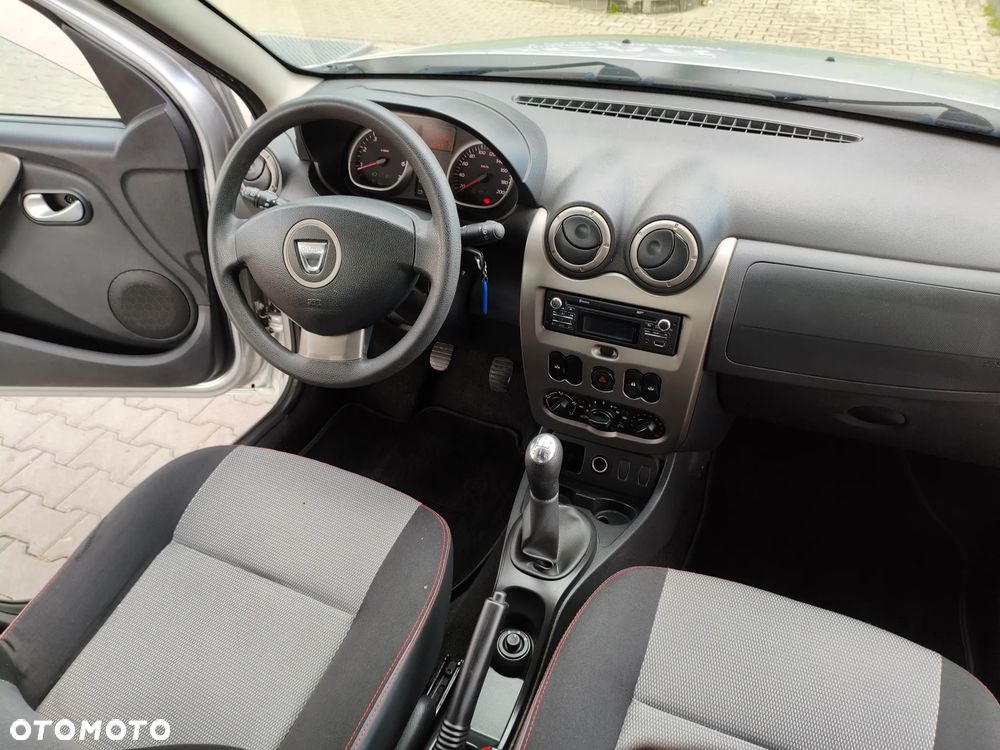 Dacia Duster 1.6 16V 4x2 Destination - 18