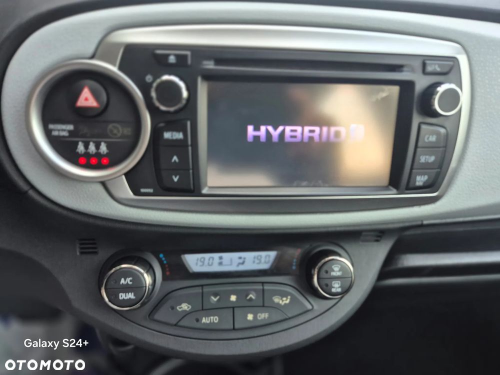 Toyota Yaris 1.5 VVT-i Life - 13
