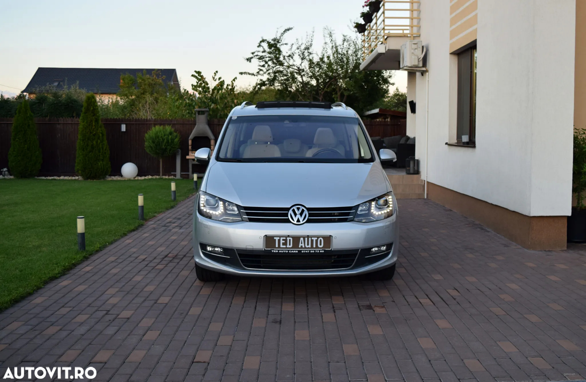 Volkswagen Sharan 2.0 TDI DSG Highline - 2