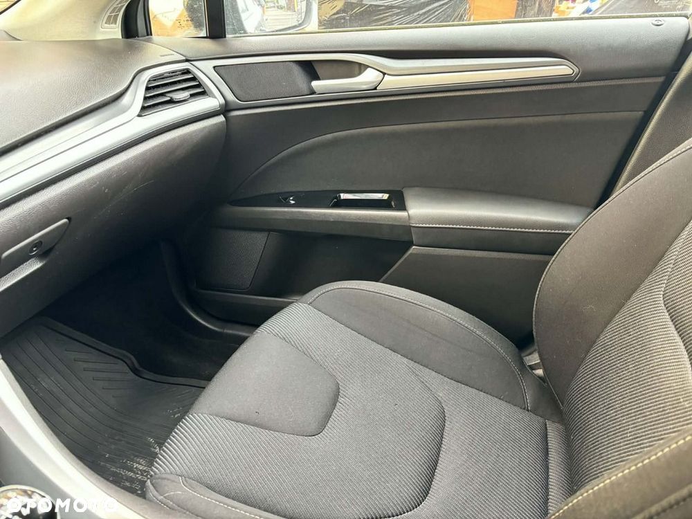Ford Mondeo - 22