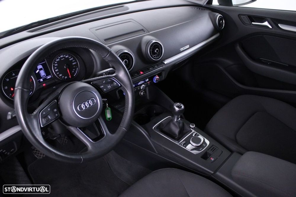 Audi A3 Sportback 30 TDI - 32