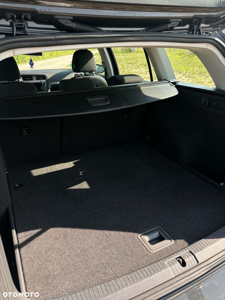 Volkswagen Golf 1.2 TSI BMT Comfortline - 17
