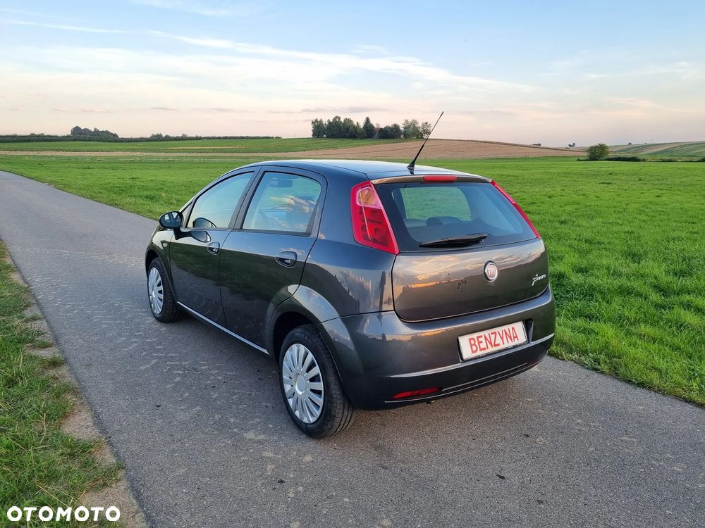 Fiat Punto 1.4 Young - 7