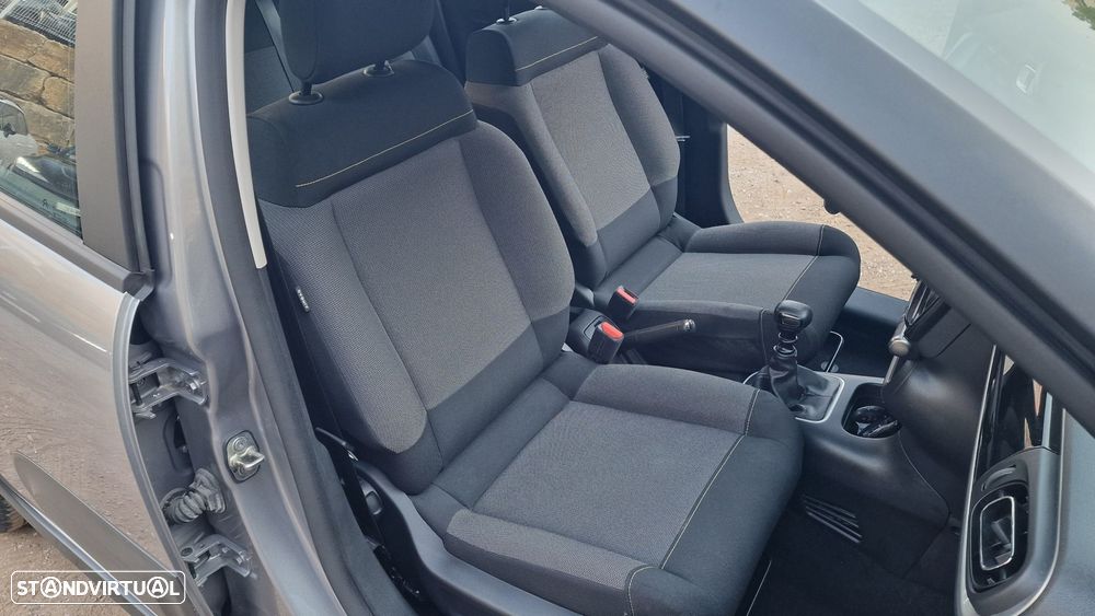 Citroën C3 1.2 PureTech Shine Pack - 28