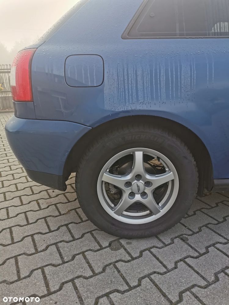 Audi A3 3-drzwiowe 1.8 Ambiente - 17