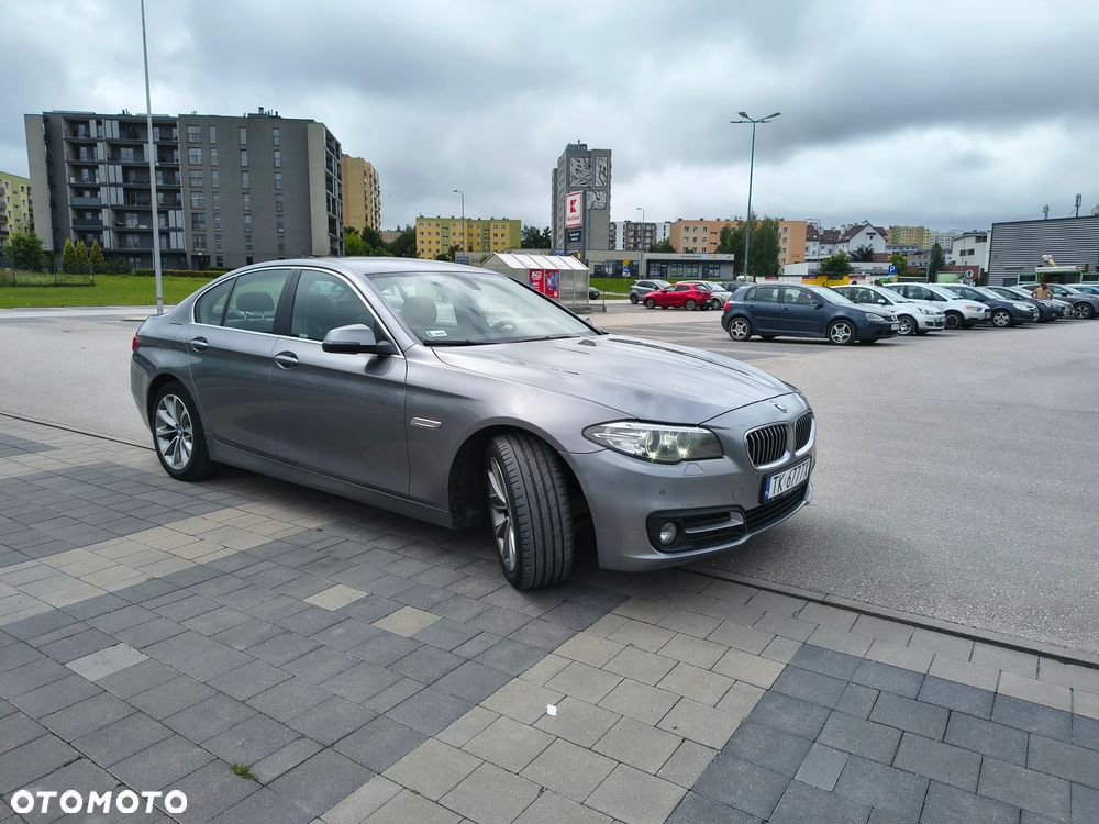 BMW Seria 5 520d xDrive - 6