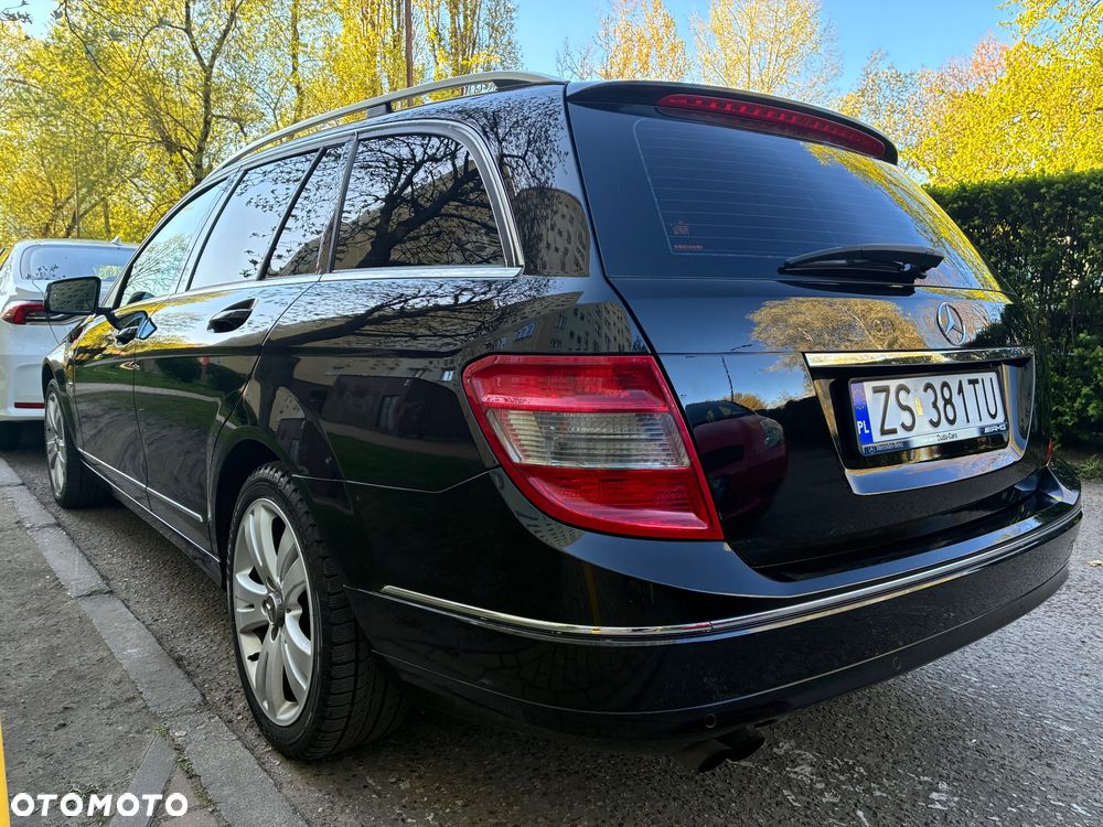 Mercedes-Benz Klasa C 180 CGI Automatik BlueEFFICIENCY Elegance - 7