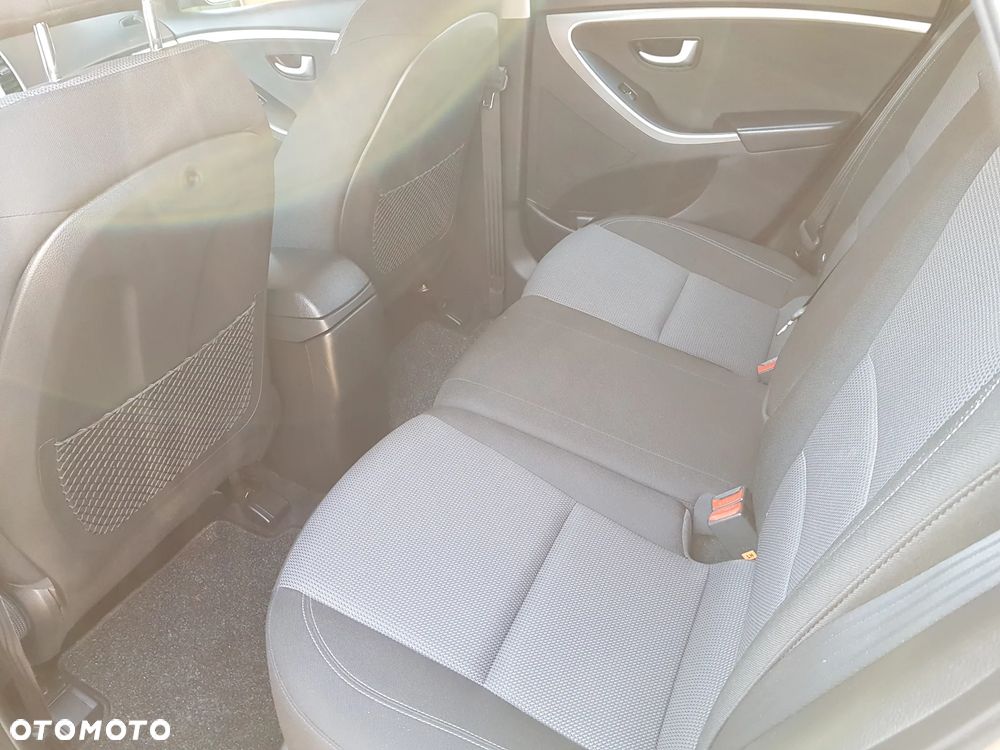 Hyundai i30 blue 1.4 YES Silver - 18