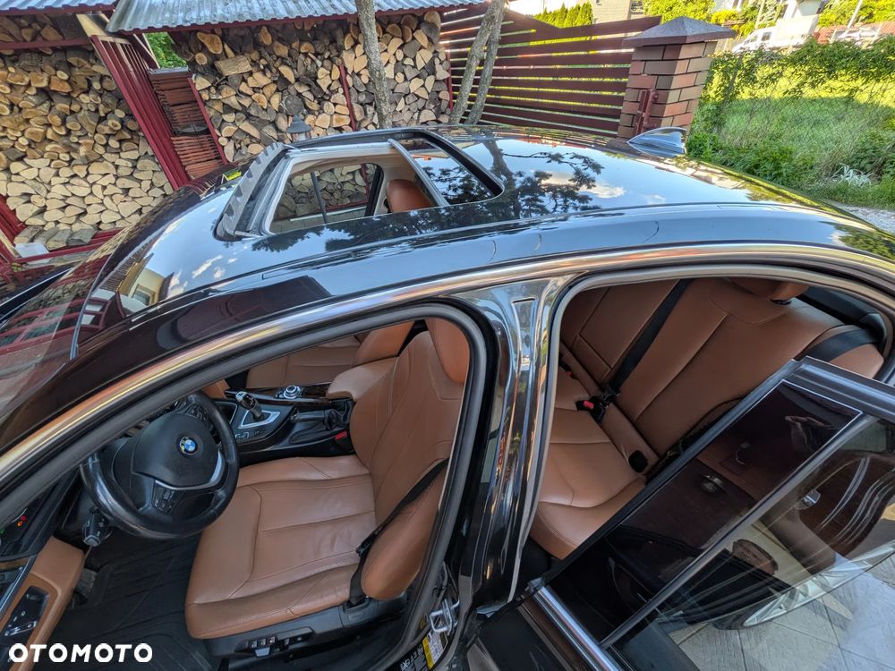 BMW Seria 3 328i Luxury Line - 38