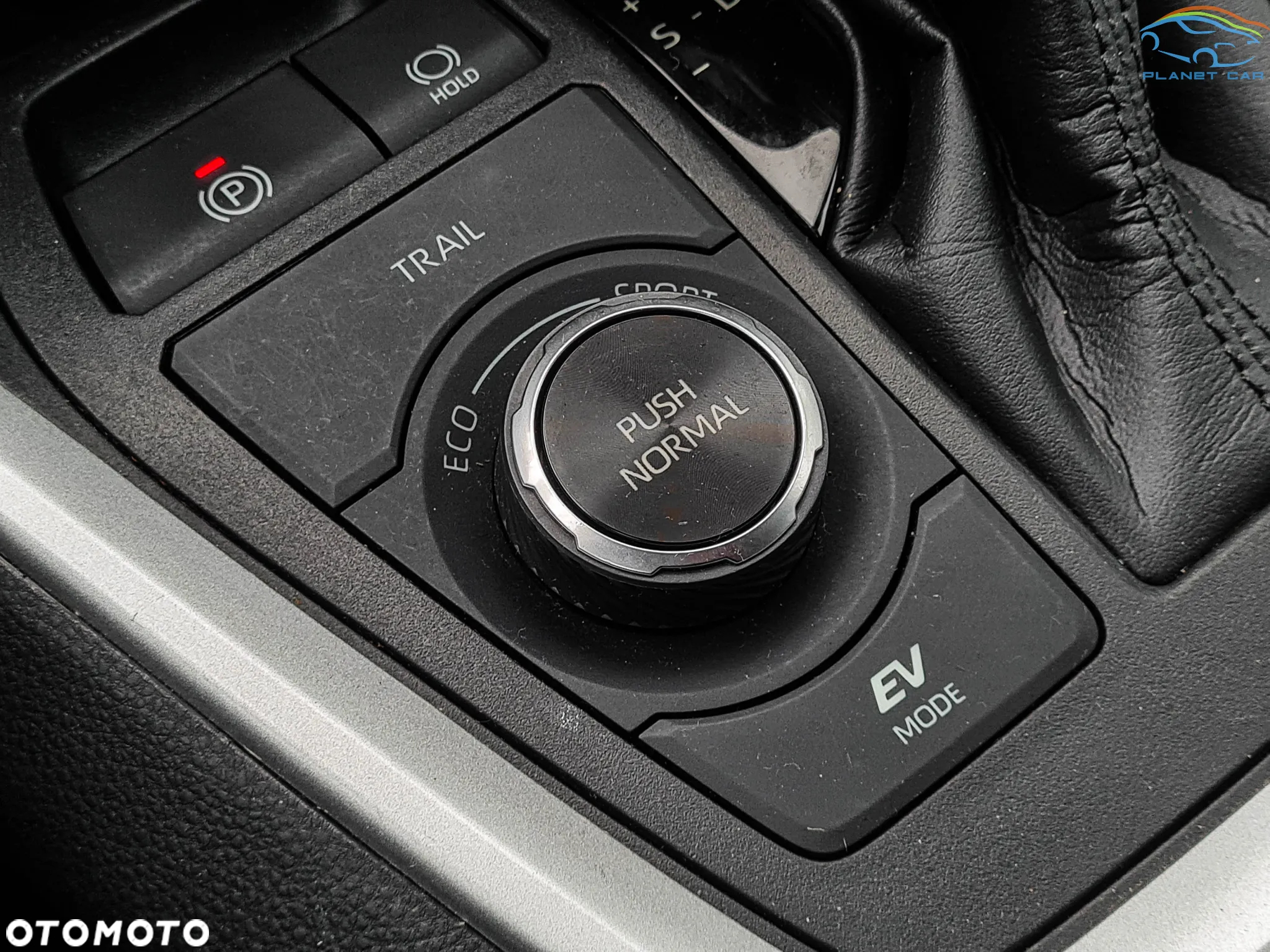 Toyota RAV4 2.5 4x4 Hybrid Black Edition - 38