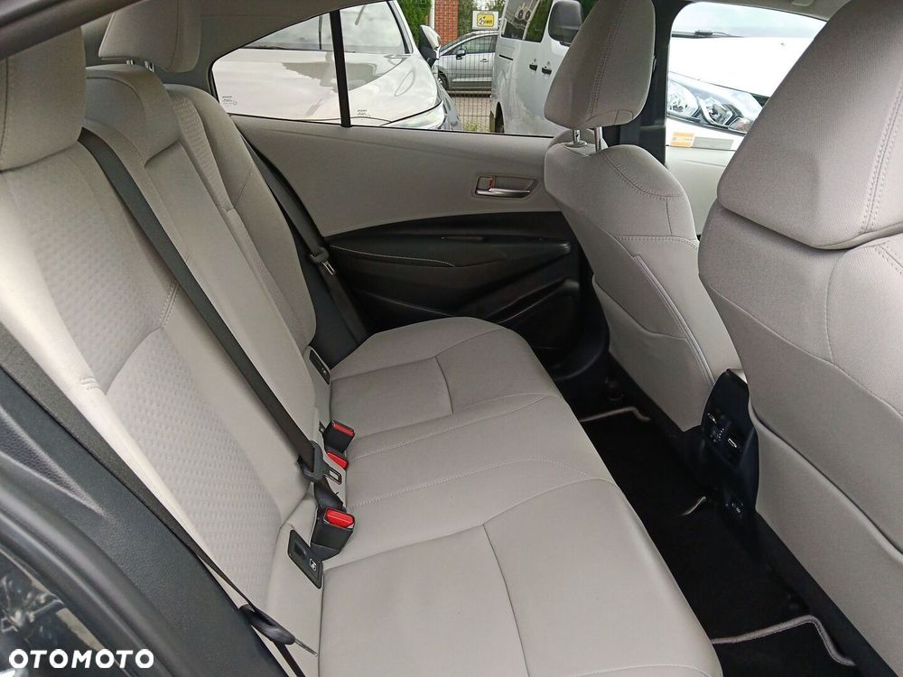 Toyota Corolla 1.8 Hybrid Executive - 16