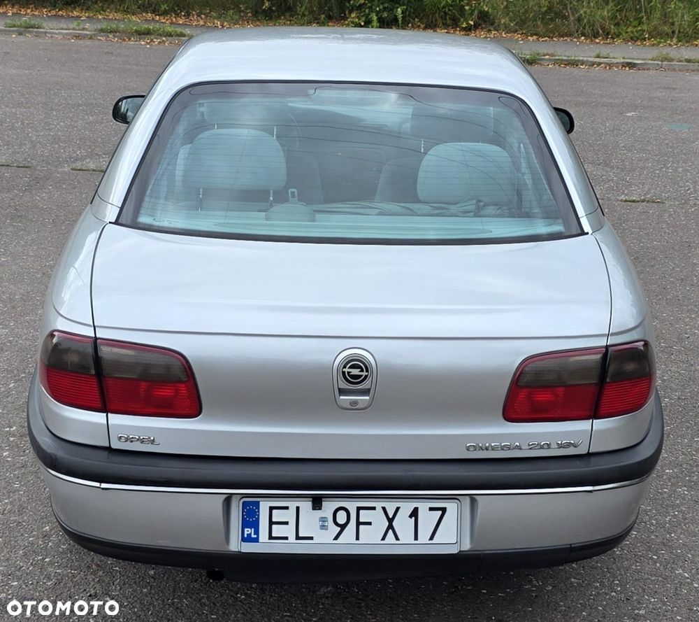 Opel Omega - 2