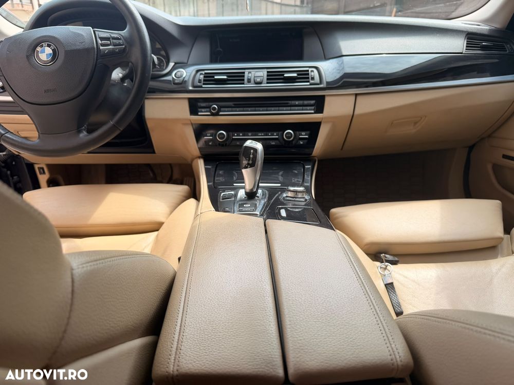 BMW Seria 5 520d Aut. - 11