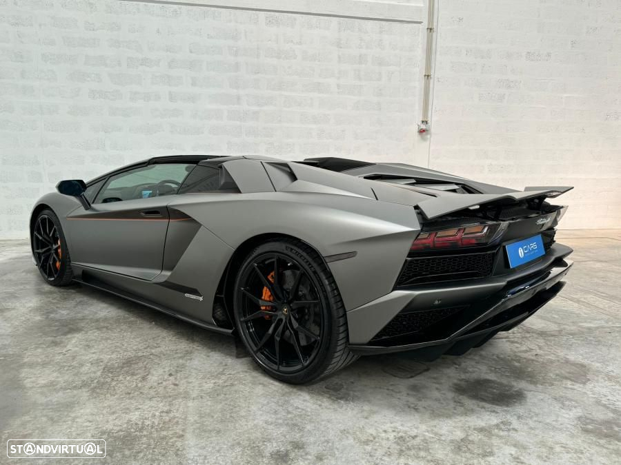 Lamborghini Aventador S - 57