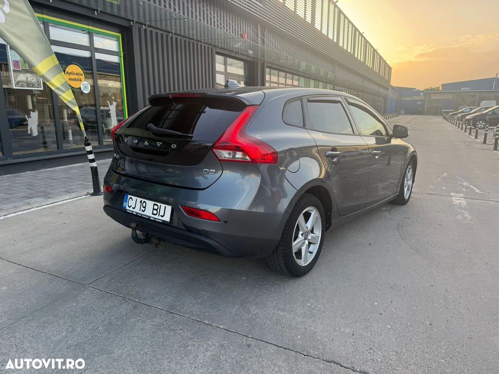 Volvo V40 D2 - 8