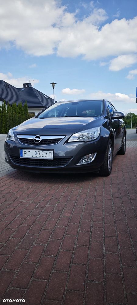 Opel Astra 1.6 Enjoy - 1