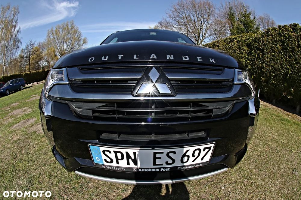 Mitsubishi Outlander - 8