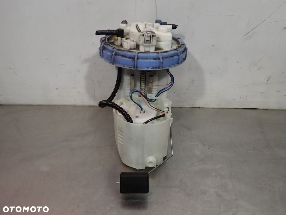 POMPA PALIWA TOYOTA COROLLA E15 - 2