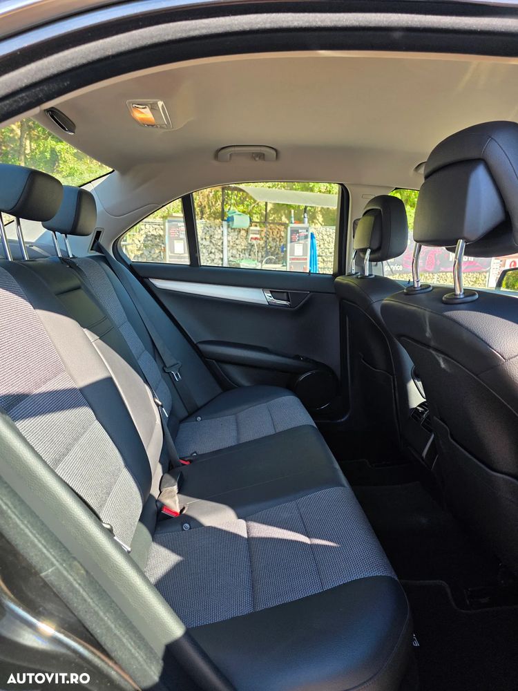 Mercedes-Benz C 200 CGI Automatik BlueEFFICIENCY Elegance - 21