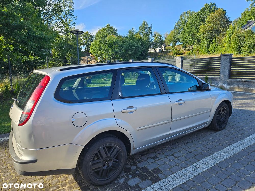 Ford Focus 1.8 TDCi Ghia - 9